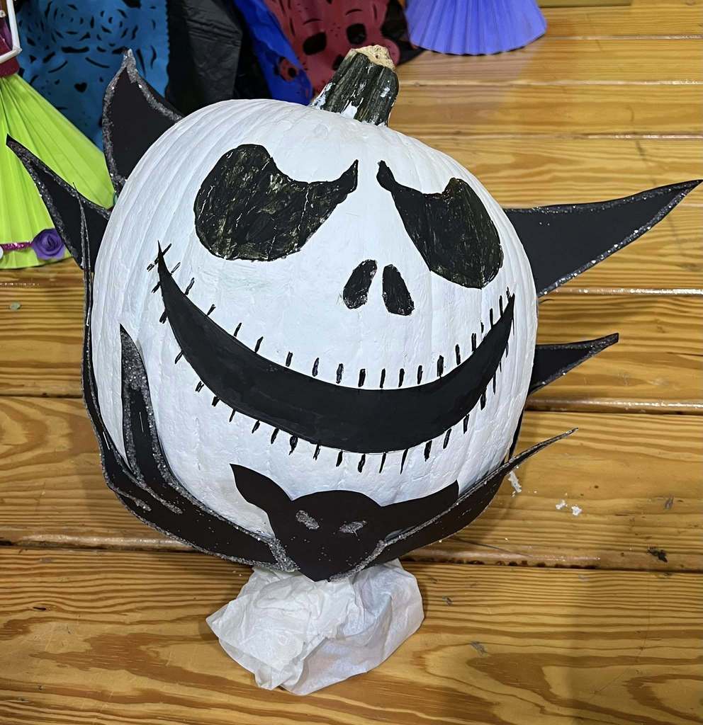 Our sincerest appreciation goes to our remarkable staff and students, who contributed to decorating their class pumpkin. Time to VOTE for the winner(s). We invite your to like the one(s)you like best!! . 🎃🎃🎃 @topfans F. S. Lara Academy