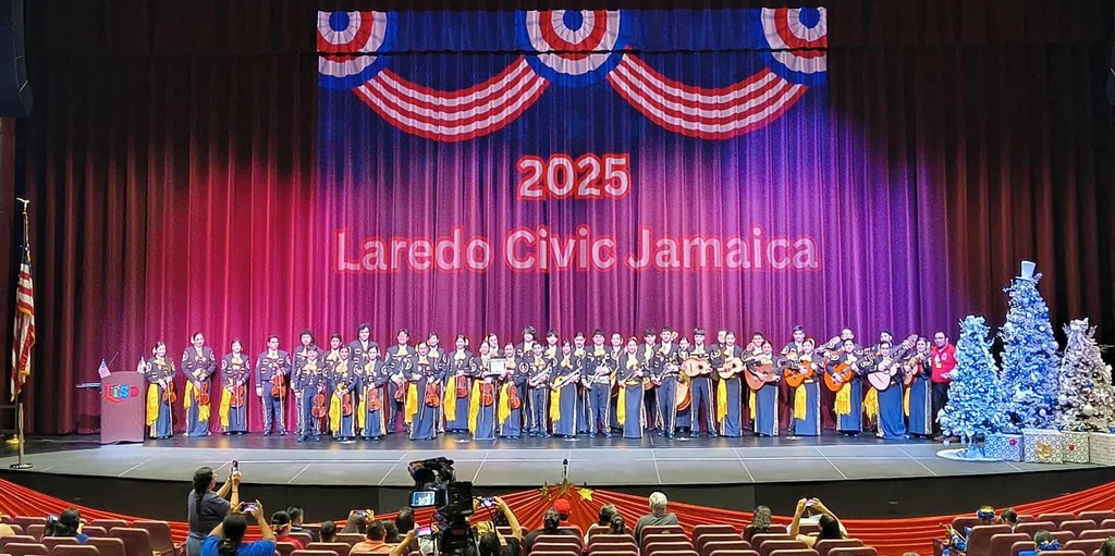 Mariachi Los Tigrillos De Oro performed at the LISD Civic Jamaica at the LPAC. JV and Varsity shared their talents on stage and represented their Christen Middle School  Pride. 