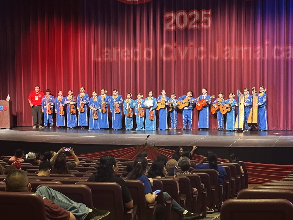 Mariachi Los Tigrillos De Oro performed at the LISD Civic Jamaica at the LPAC. JV and Varsity shared their talents on stage and represented their Christen Middle School  Pride. 
