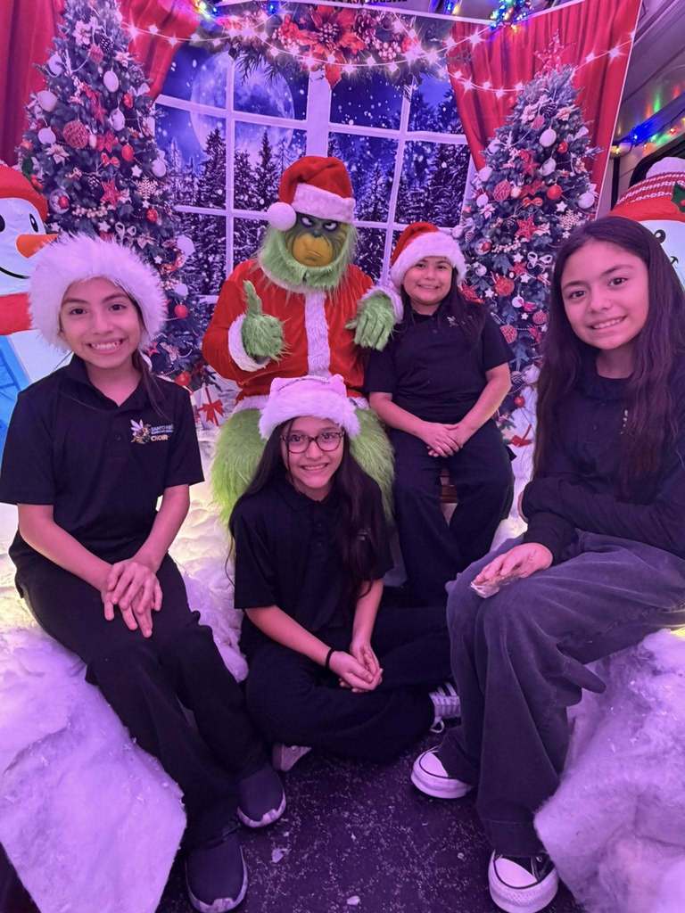 El Metro's Noche Magica Christmas Event