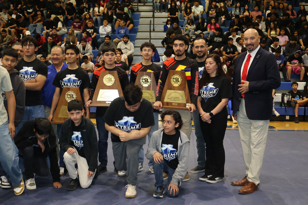Toros Win Robotics Championship