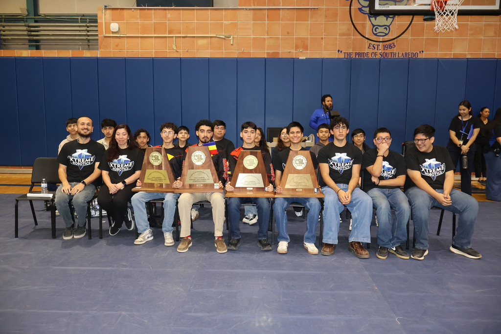 Toros Win Robotics Championship