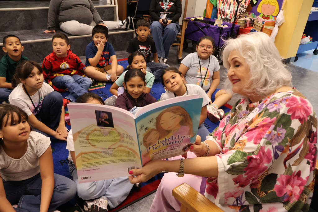 Daiches Elementary Library