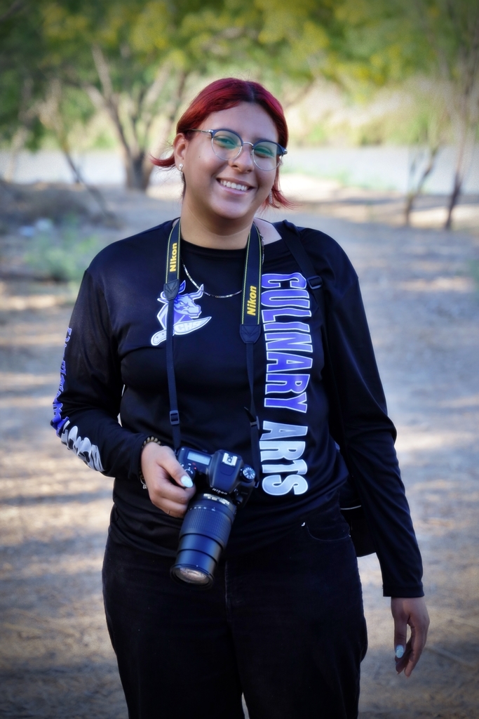 commercial photography students practicing out at local parks, cigarroa high school