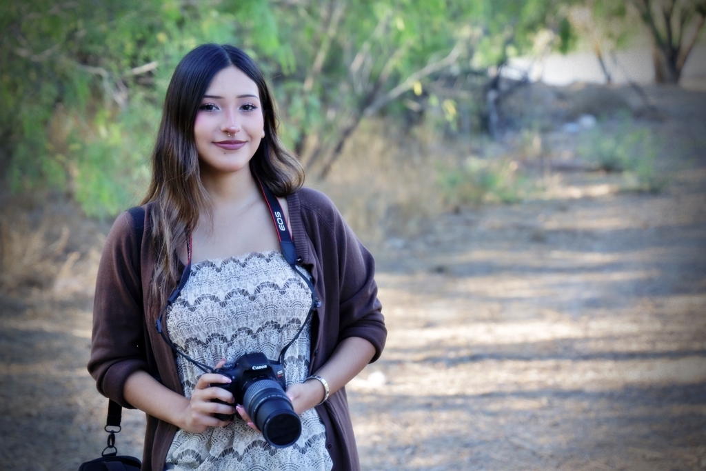commercial photography students practicing out at local parks, cigarroa high school