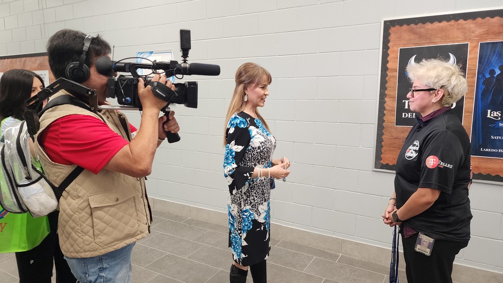 Cigarroa Teacher of the Month - April