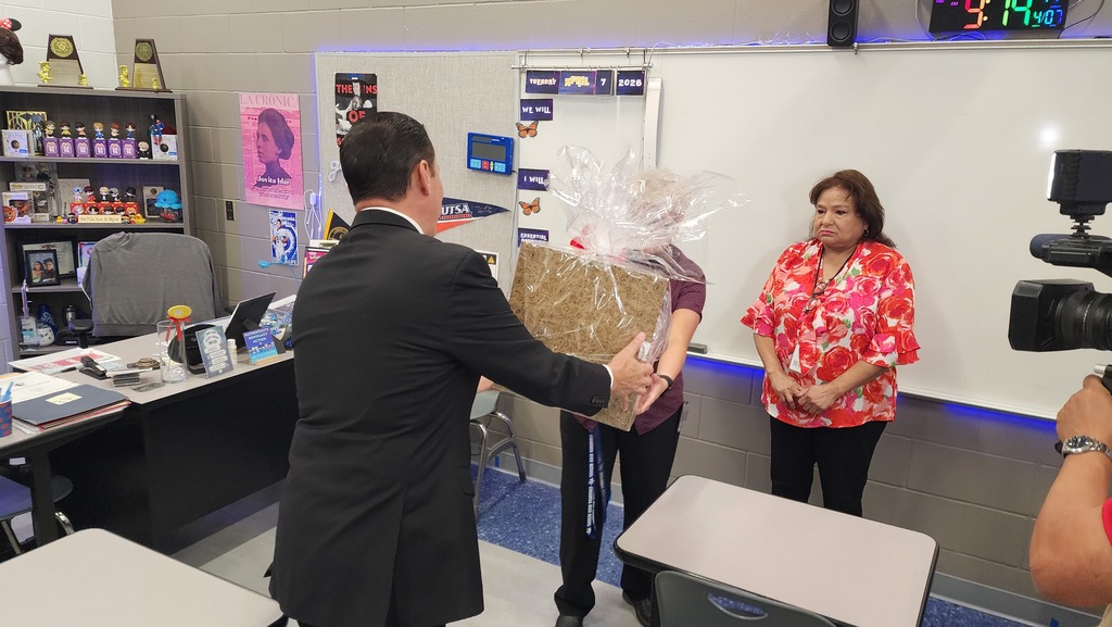 Cigarroa Teacher of the Month - April