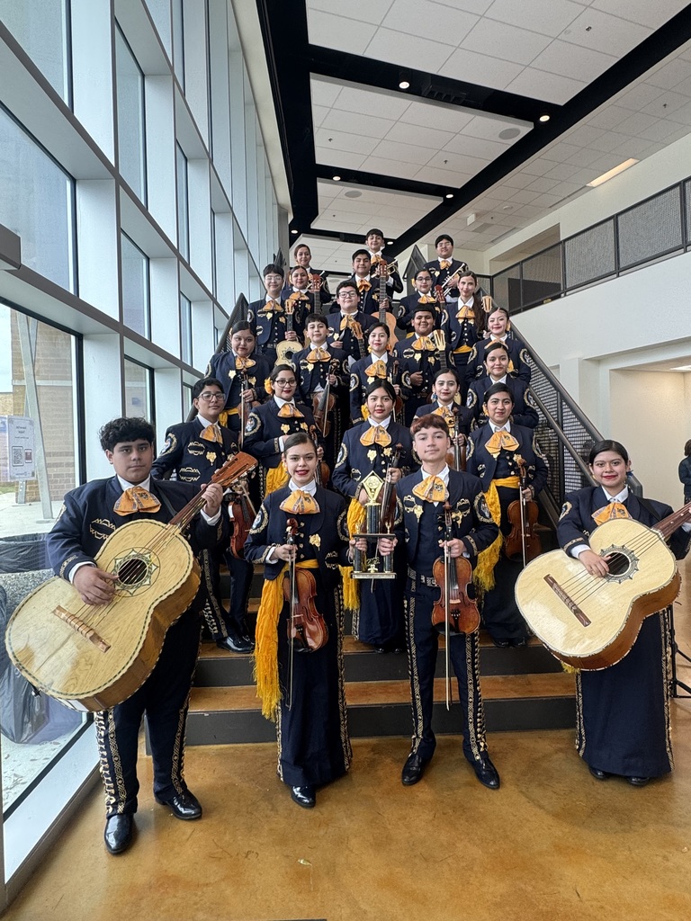 Que Viva El Mariachi!  GO CUS!