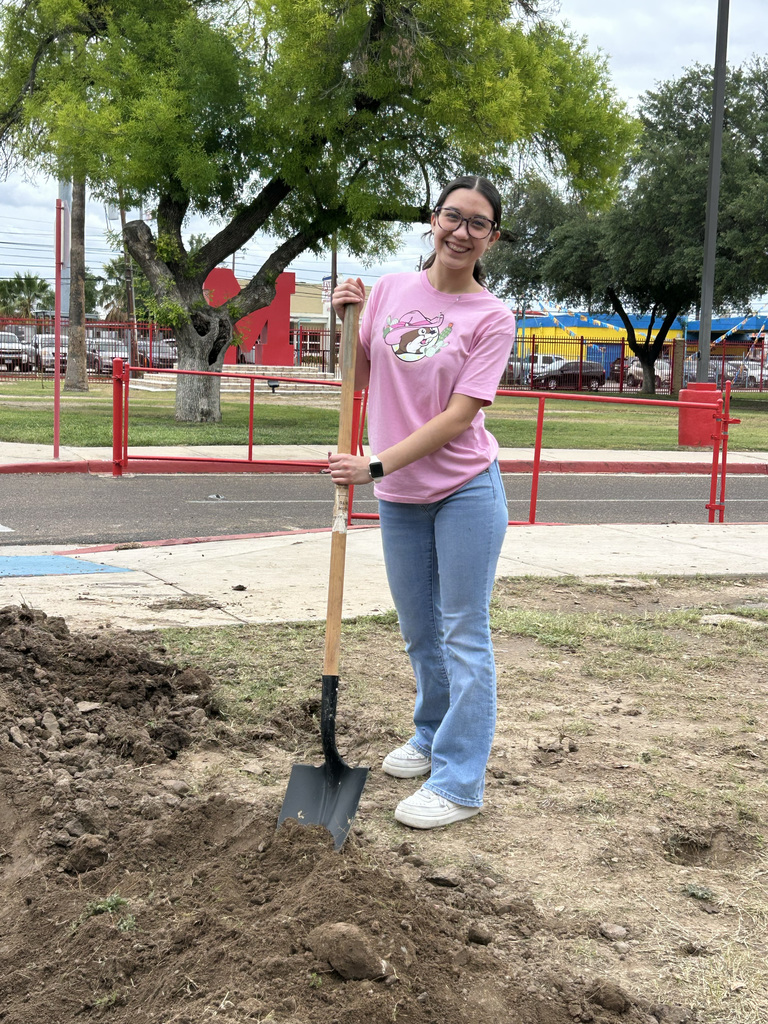 Martin High School Planting Tree Project 