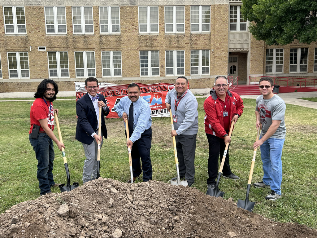 Martin High School Planting Tree Project 
