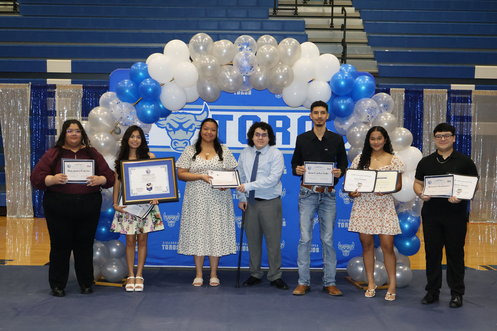 Cigarroa High School Scholarship Night