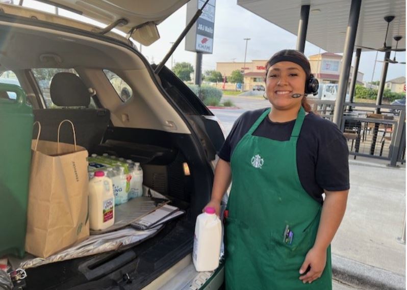 Starbuck Employee loading up