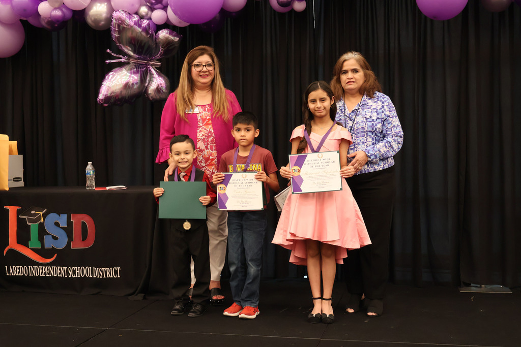 Bilingual Scholars of the year