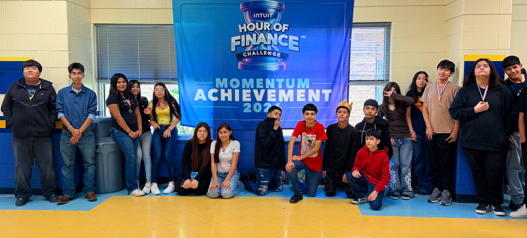 en Middle School earned Momentum Achievement Status in the 2026 Intuit Hour of Finance Challenge