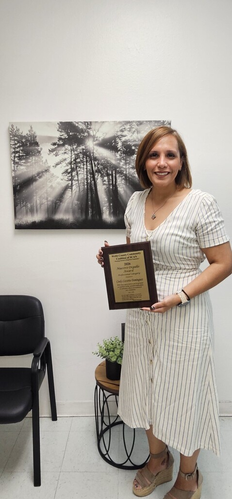 Cindy Dominguez Nuestro Orgullo award picture