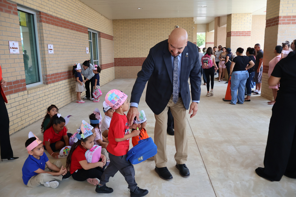 Kawas Elementary Dismissal