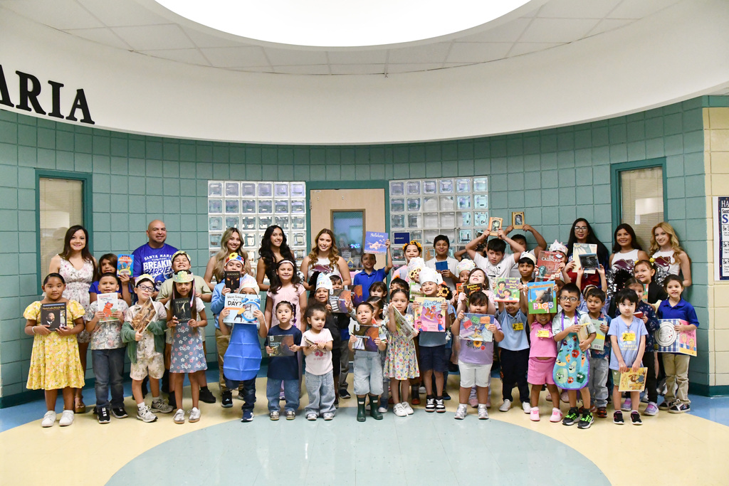 Santa Maria Elementary School Accelerated Reader Kick-Off Parade