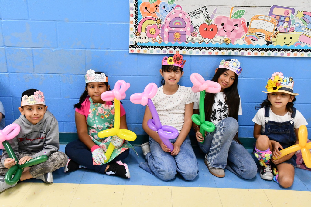 Santa Maria Elementary School Accelerated Reader Kick-Off Parade