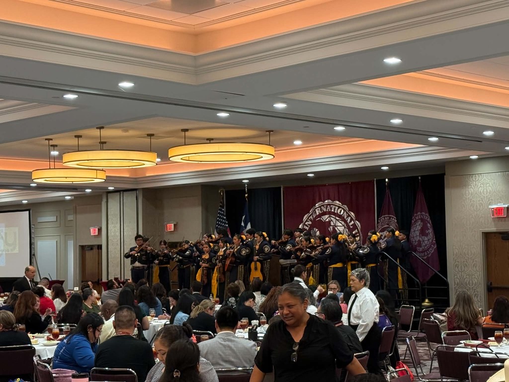 Mariachi Los Tigrillos de Oro brought music to the TAMIU Bilingual Conference-Session Program providing music for the conference attendees. 
