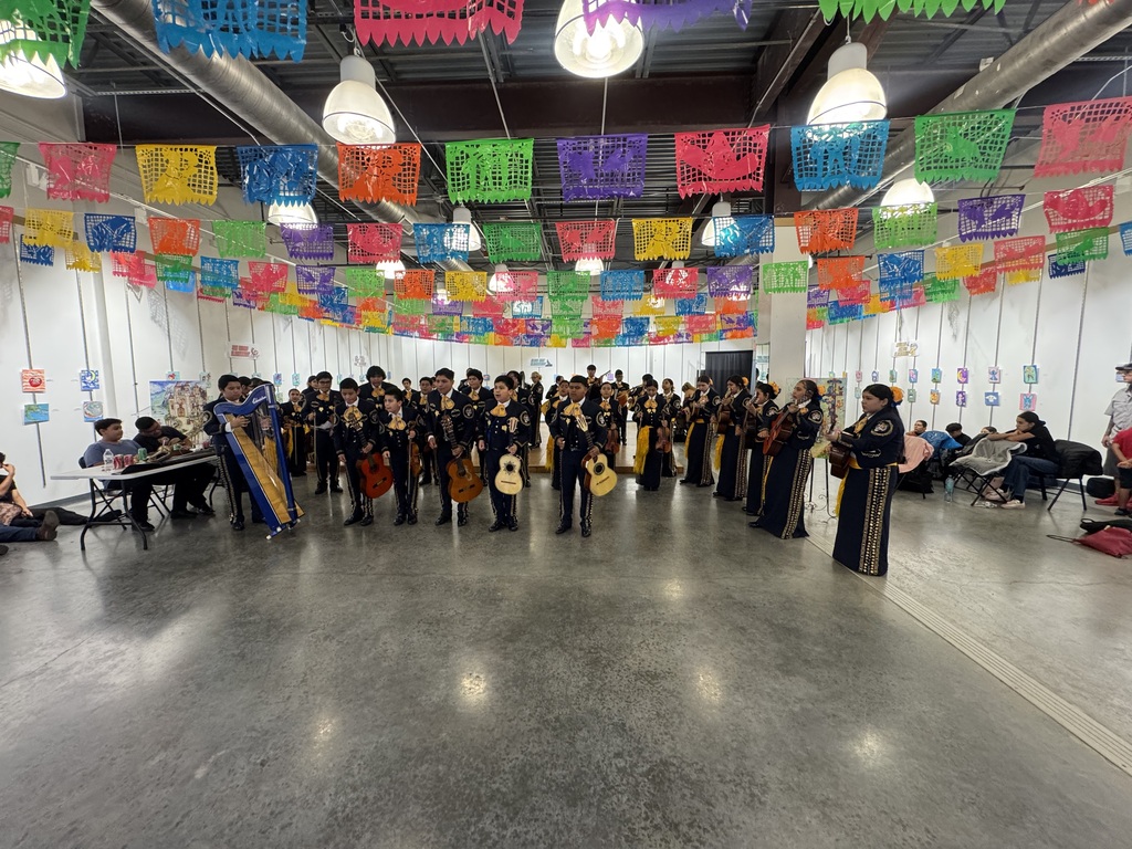 Mariachi Los Tigrillos de Oro brought music to the TAMIU Bilingual Conference-Session Program providing music for the conference attendees. 