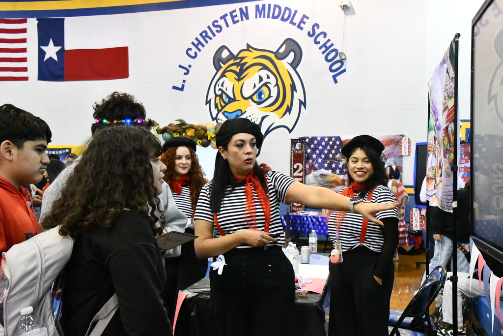 Christen Middle School Family Reading Night