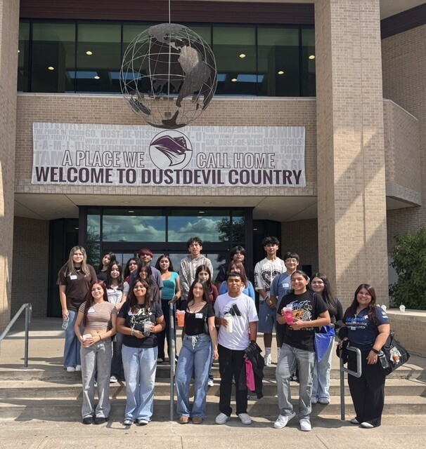 TAMIU GEAR UP
