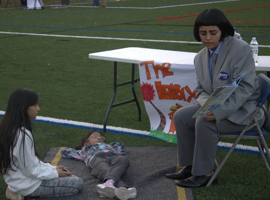 Reading Under the Stars pics