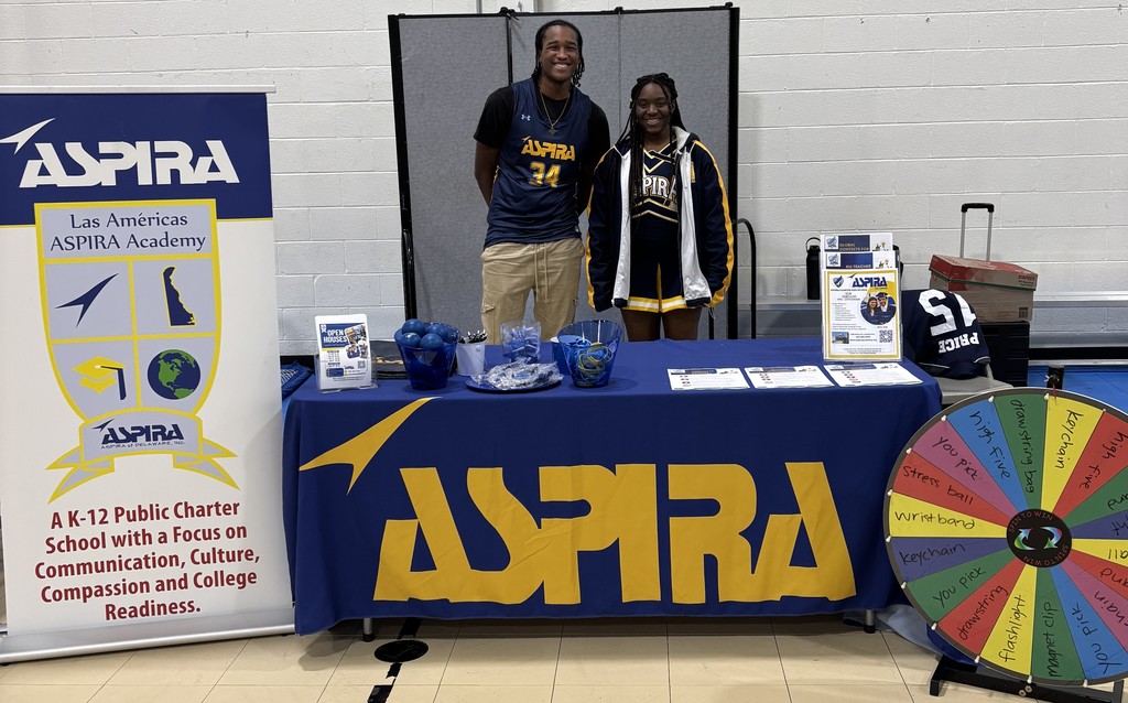 ACHS Aspirantes at HS Fair