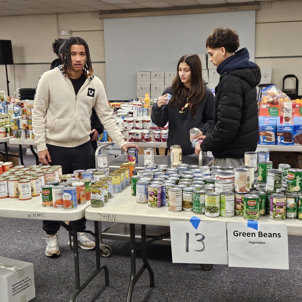 ACHS Global Leadership food drive