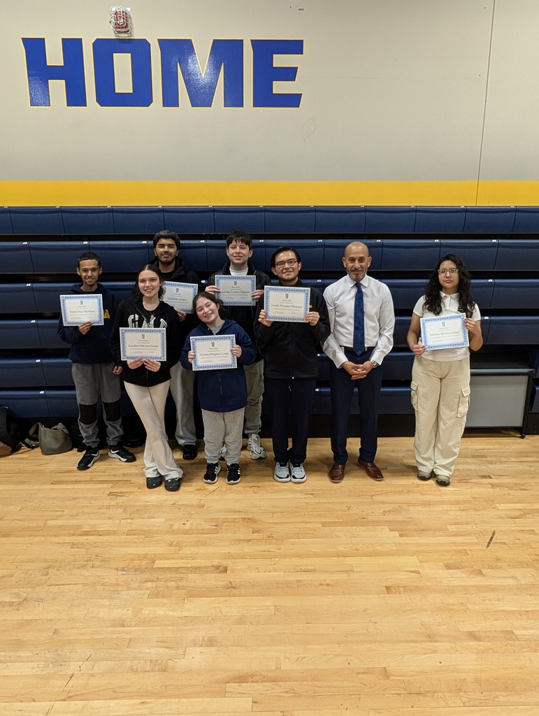 HS Honor roll students holding their certificates