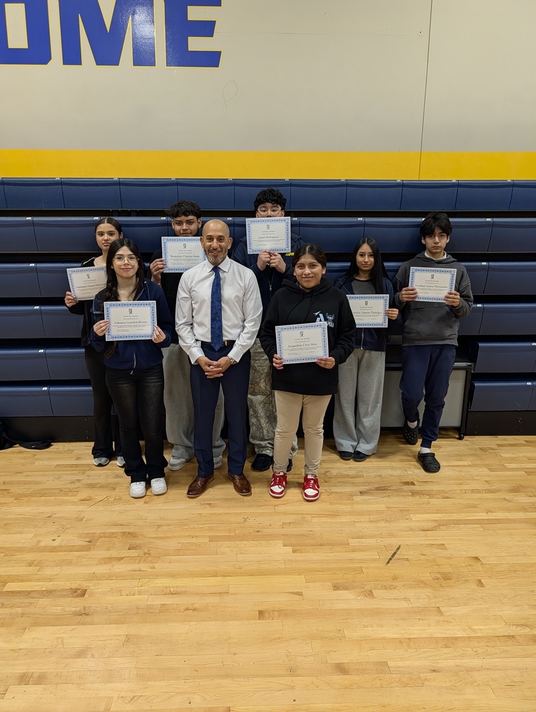 HS Honor roll students holding their certificates