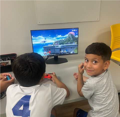 2 boys gaming 