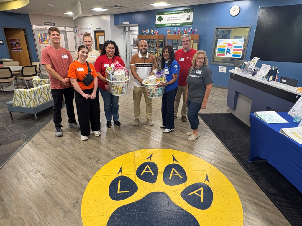 Picture of United Way and Chemours volunteers
