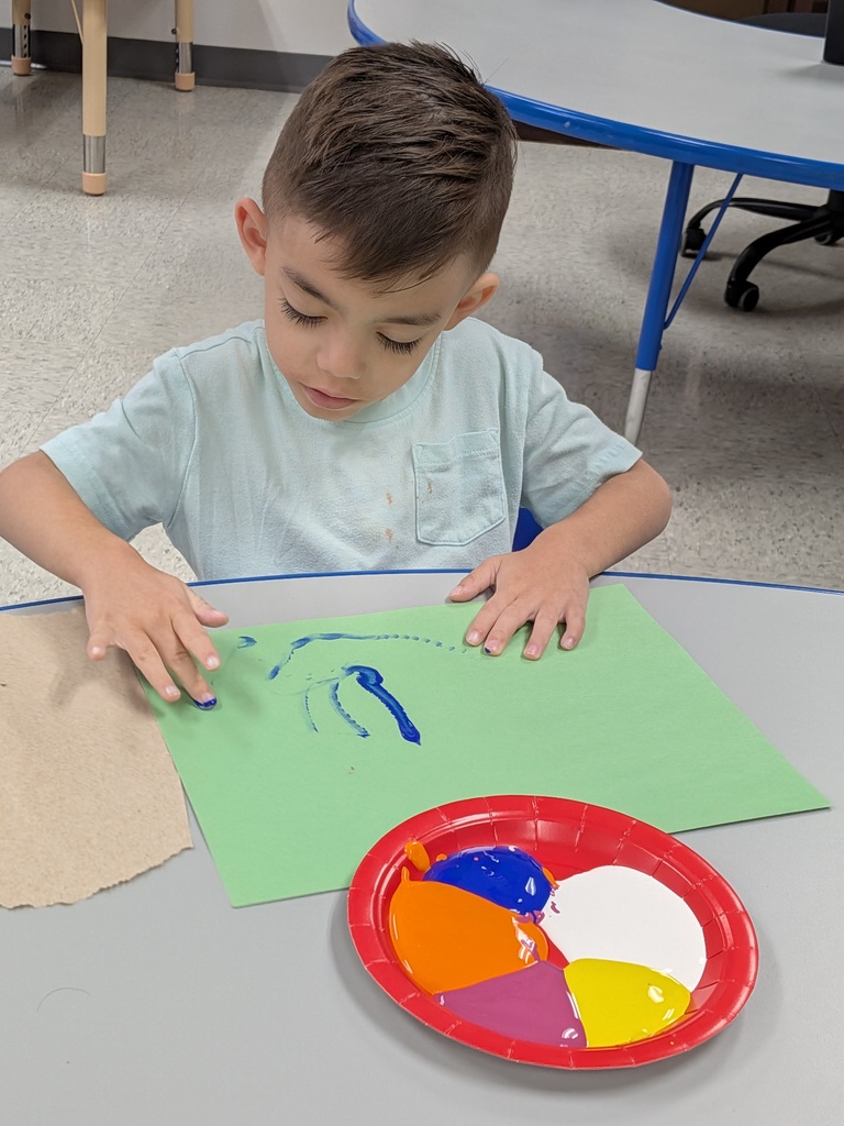 Preschool fingerpainting pics