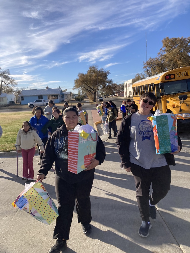 Pure Gold donates bday bags