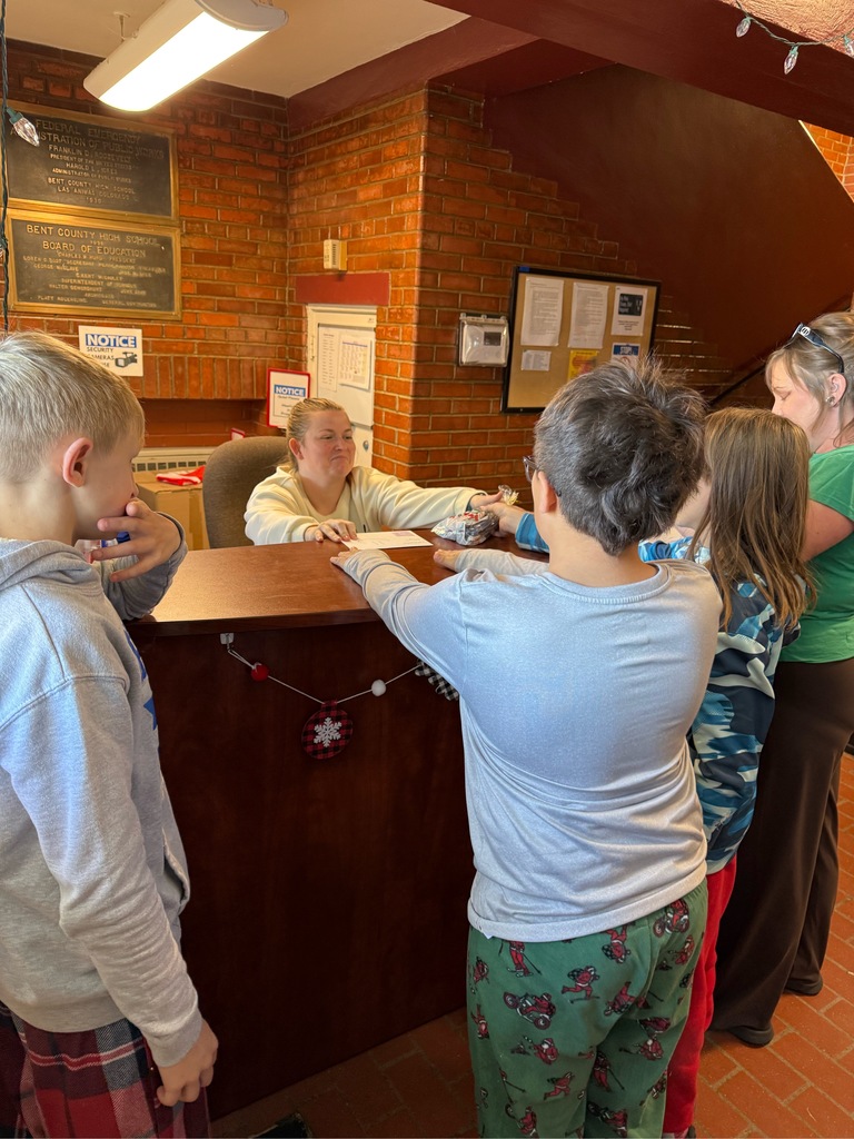 5th. 6th grade pics of their give back activities 