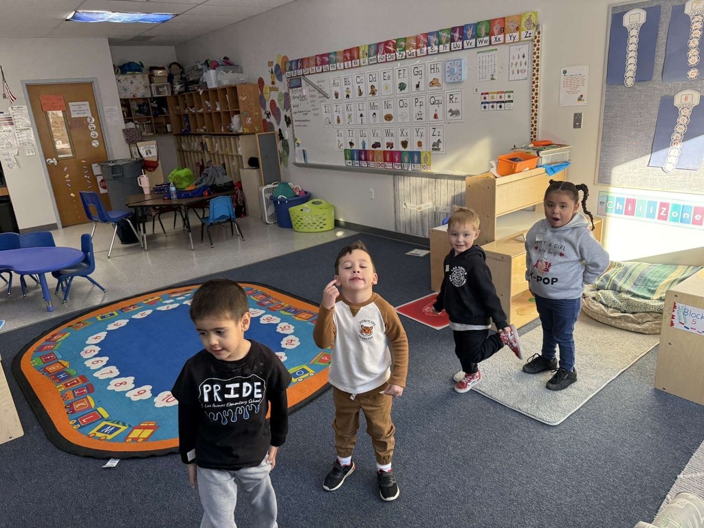 BOCES doing activites in the PreK classroom