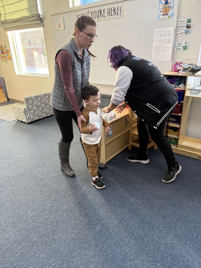 BOCES doing activites in the PreK classroom