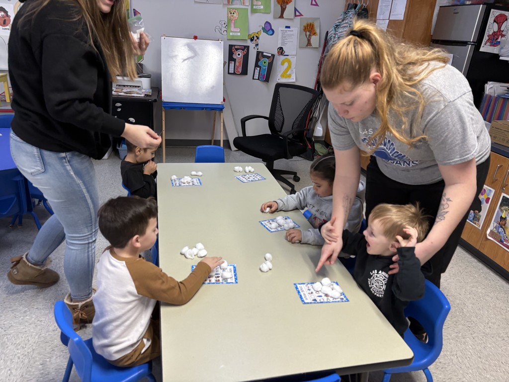 BOCES doing activites in the PreK classroom