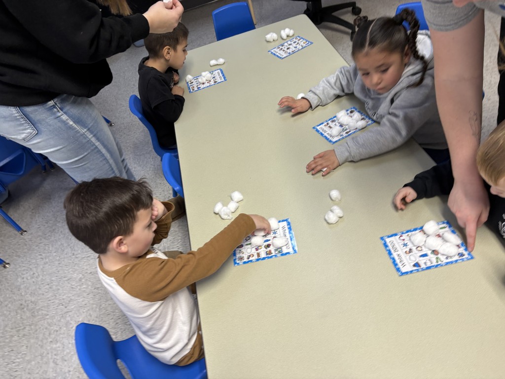 BOCES doing activites in the PreK classroom