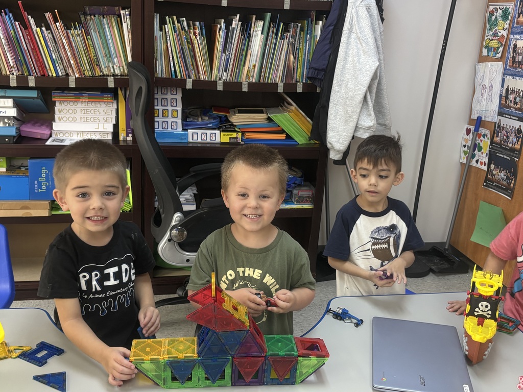 daycare pics of kids making a pirate ship