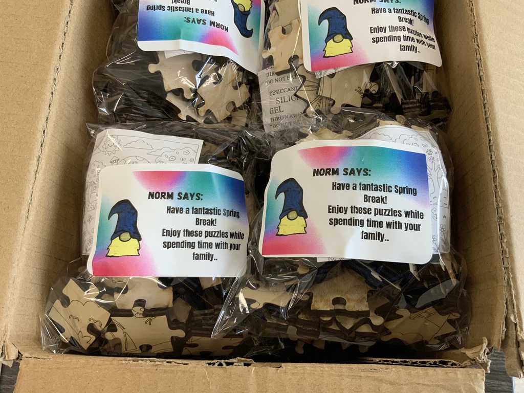 picturese of Spring Break activity from Teen council members and Ext office 