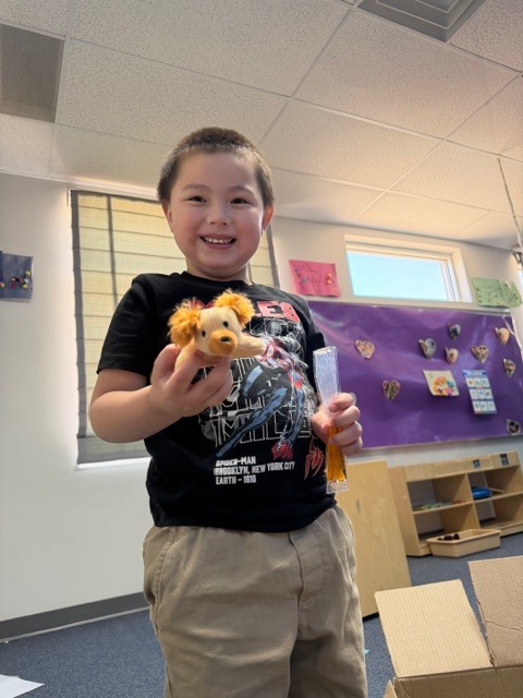 Pics of preschool class "adopting" a pet