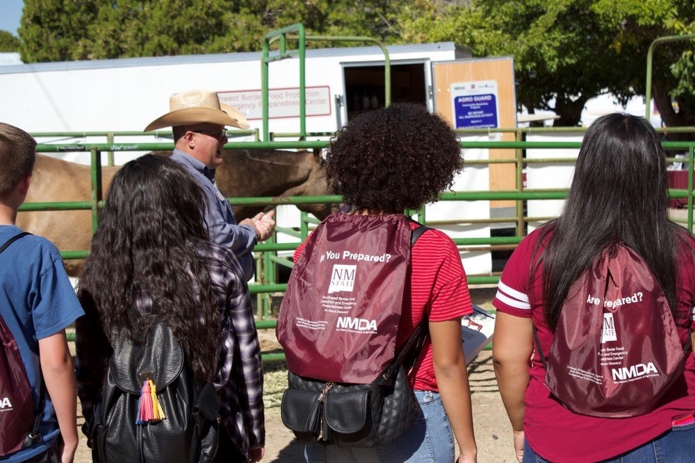 Free Busing for Agricultural Field Trips Throughout Doña Ana County