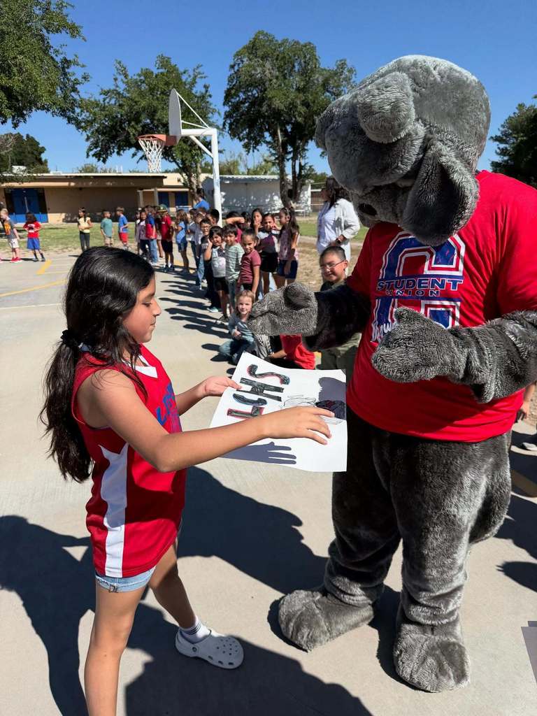 Bulldog pride on the move! The Las Cruces High School Spirit Bus rolled through our elementary schools today, spreading blue & red energy, school spirit and the power of student leadership.
