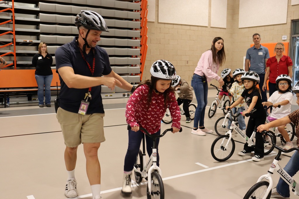 Today, Yamaha and Las Cruces Motorsports delivered 24 Strider bikes to Fairacres Elementary for their kindergarten PE program, thanks to the “All Kids Bike” initiative.