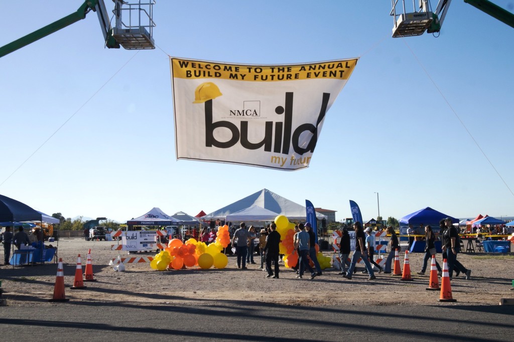 The CTE Career Team at LCPS, in collaboration with the New Mexico Construction Alliance, proudly hosted the 2025 Build My Future event.