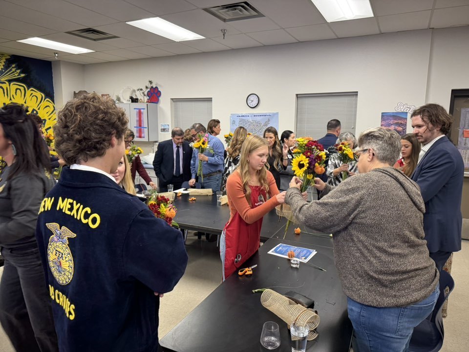 Last week, FFA students from Las Cruces High School helped host the Las Cruces Public Legislative Reception.