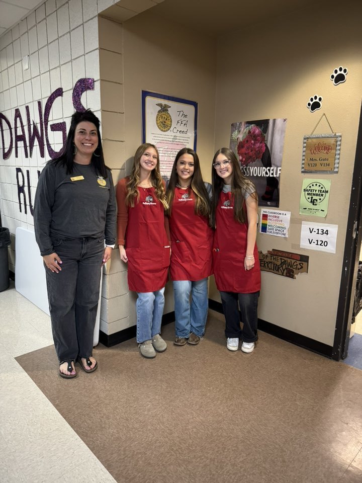 Last week, FFA students from Las Cruces High School helped host the Las Cruces Public Legislative Reception.