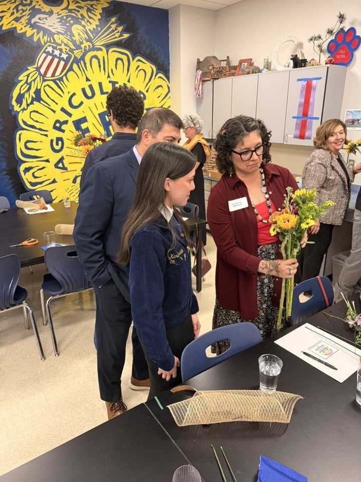 Last week, FFA students from Las Cruces High School helped host the Las Cruces Public Legislative Reception.
